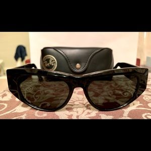 Retro Ray Ban Sunglasses by B&L 
Super Cool Original Vintage Sunglasses